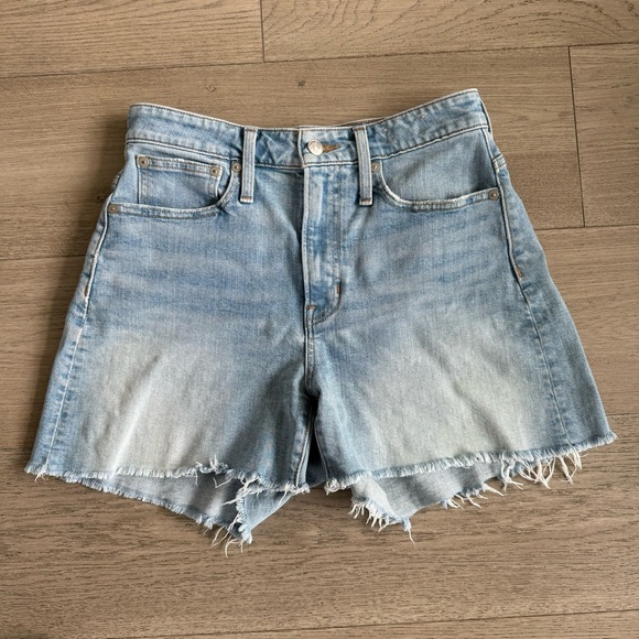 Madewell The Curvy Perfect Vintage Jean Short - Picture 2 of 9